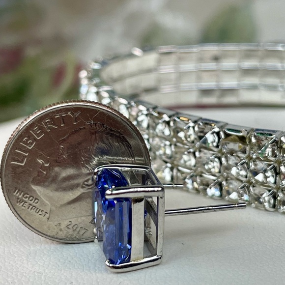 7.58 CARAT TANZANITE Silver 925 Earrings. Earth mined in Tanzania - Picture 17 of 17